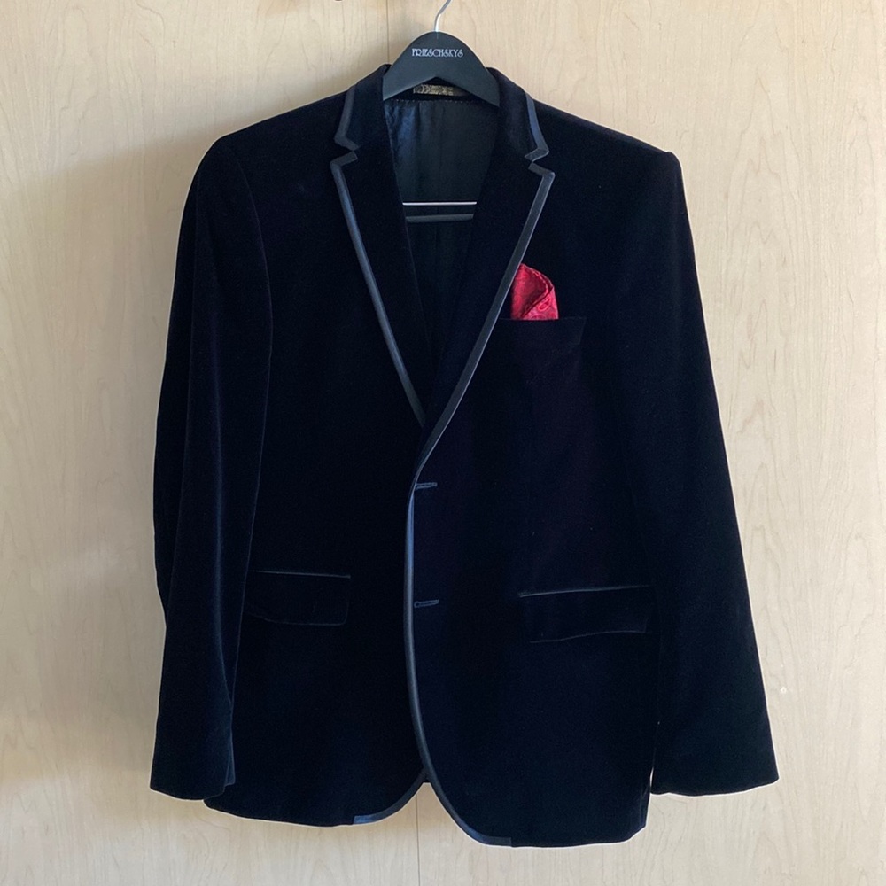 Velvet dinner jacket
